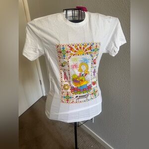 Artistic White Short Sleeve Tee with Vibrant Graphic